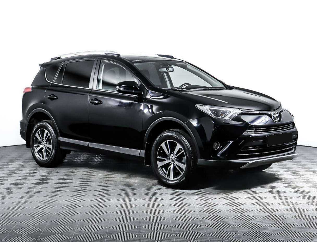 Toyota RAV4 с пробегом — 2017 год. Фото: #2