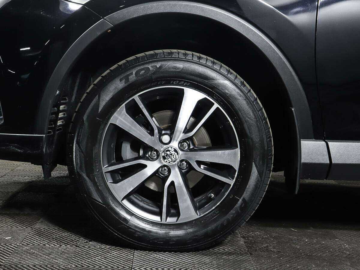 Toyota RAV4 с пробегом — 2017 год. Фото: #19