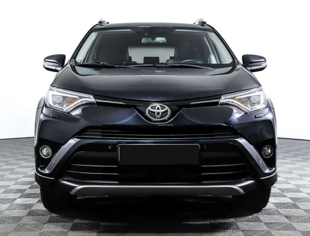 Toyota RAV4 с пробегом — 2018 год. Фото: #1