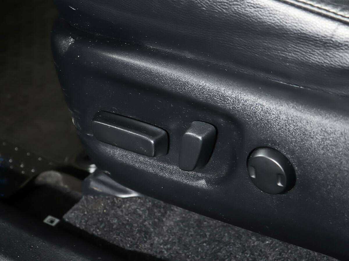 Toyota RAV4 с пробегом — 2018 год. Фото: #16