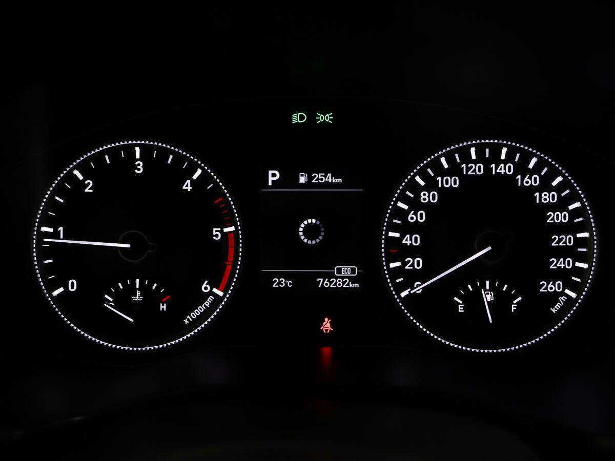 Hyundai Santa Fe с пробегом — 2018 год. Фото: #13