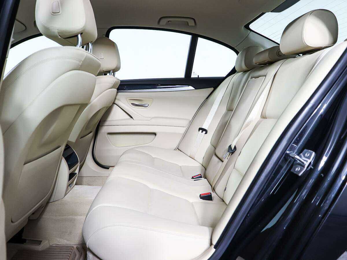 BMW 5 серии с пробегом — 2014 год. Фото: #9