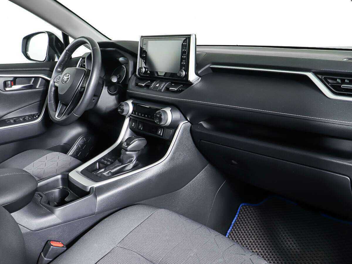 Toyota RAV4 с пробегом — 2019 год. Фото: #8