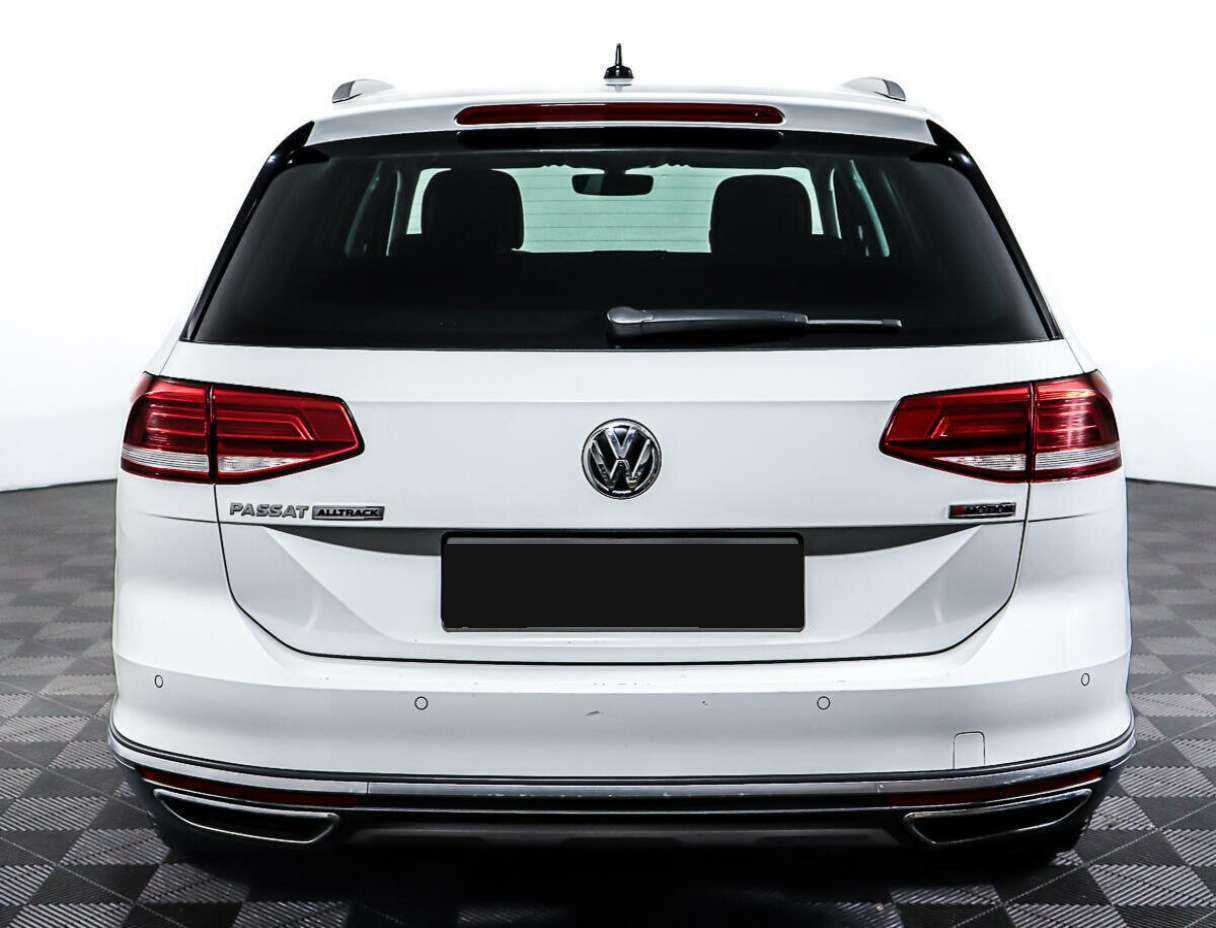 Volkswagen Passat с пробегом — 2018 год. Фото: #5
