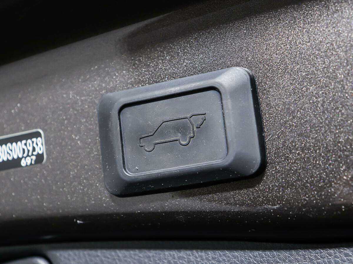 Toyota RAV4 с пробегом — 2019 год. Фото: #15