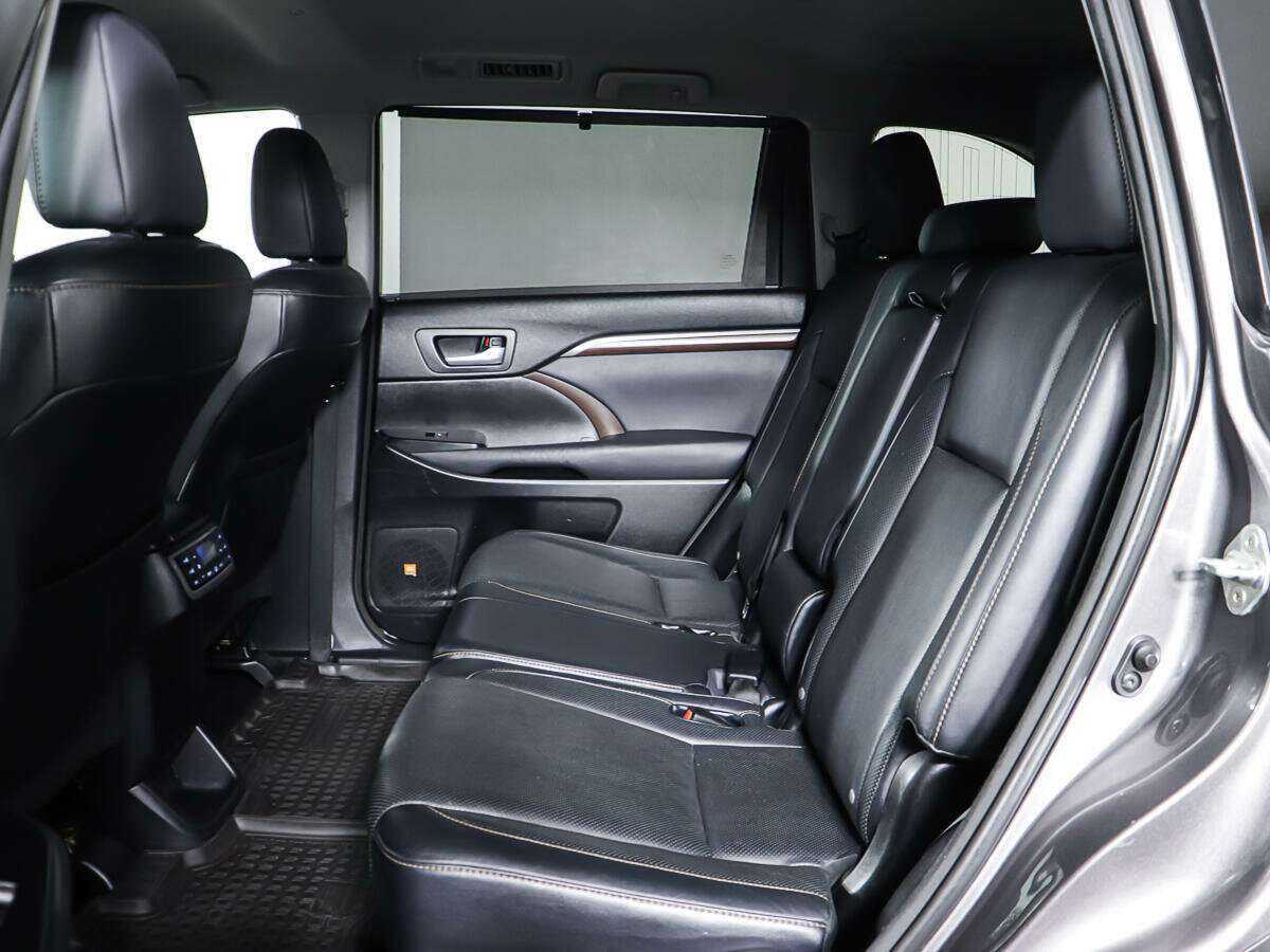 Toyota Highlander с пробегом — 2014 год. Фото: #7
