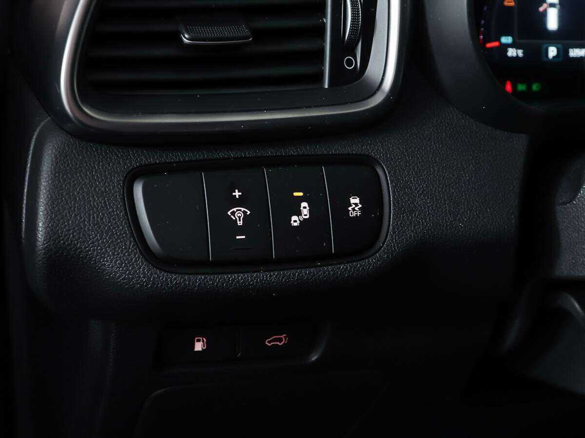 Kia Sorento с пробегом — 2017 год. Фото: #18