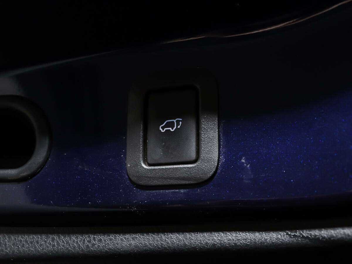 Toyota Highlander с пробегом — 2015 год. Фото: #16