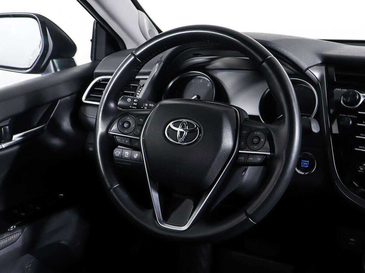 Toyota Camry с пробегом — 2019 год. Фото: #15