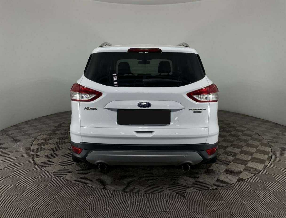 Ford Kuga с пробегом — 2015 год. Фото: #1