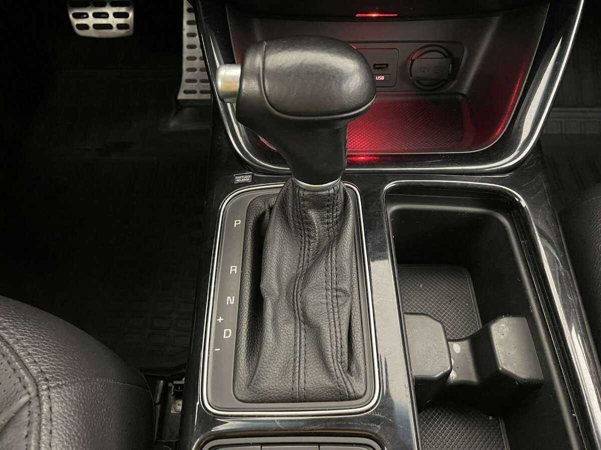 Kia Sorento с пробегом — 2013 год. Фото: #12