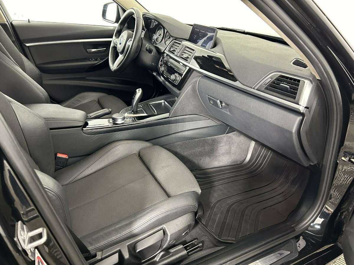 BMW 3 серии с пробегом — 2016 год. Фото: #13