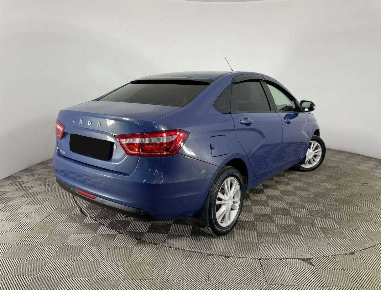 Lada (ВАЗ) Vesta с пробегом — 2017 год. Фото: #5