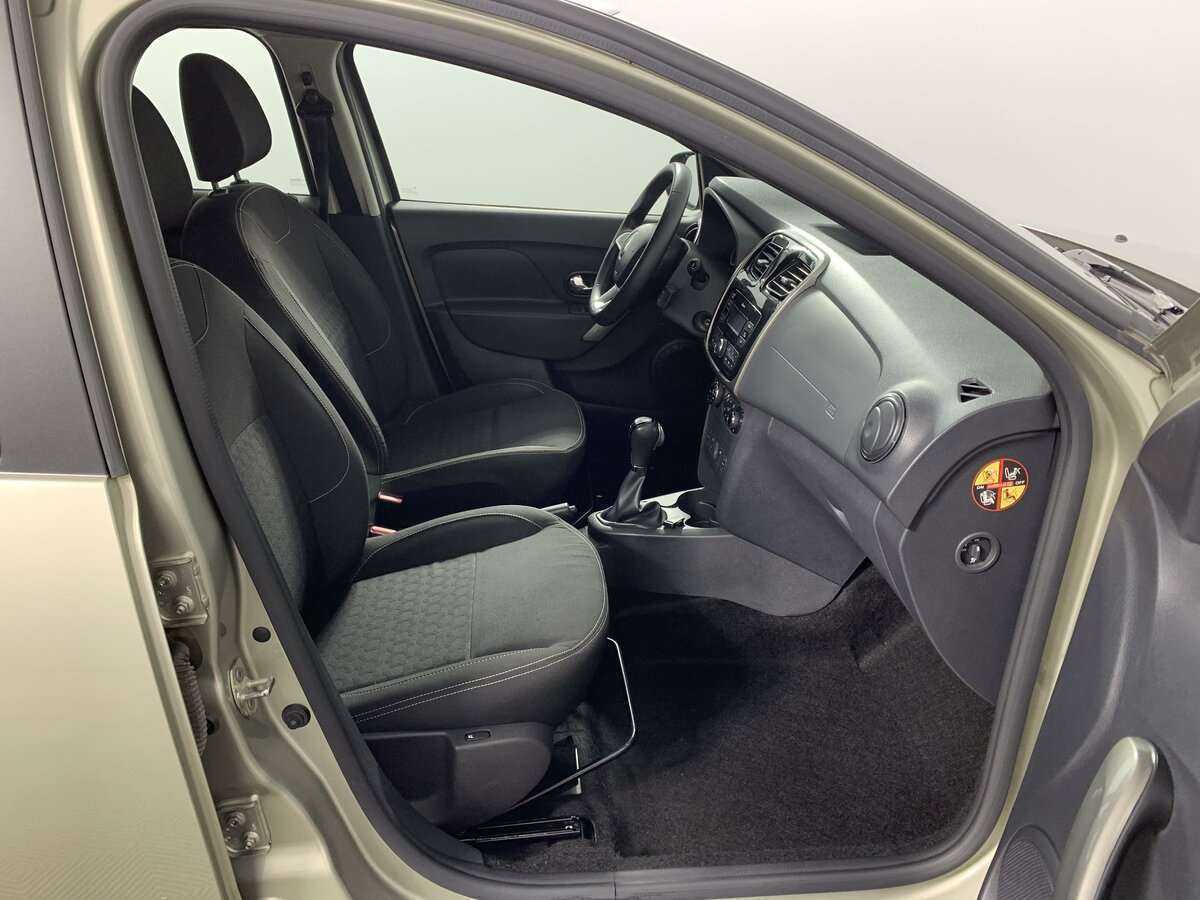 Renault Sandero с пробегом — 2019 год. Фото: #17