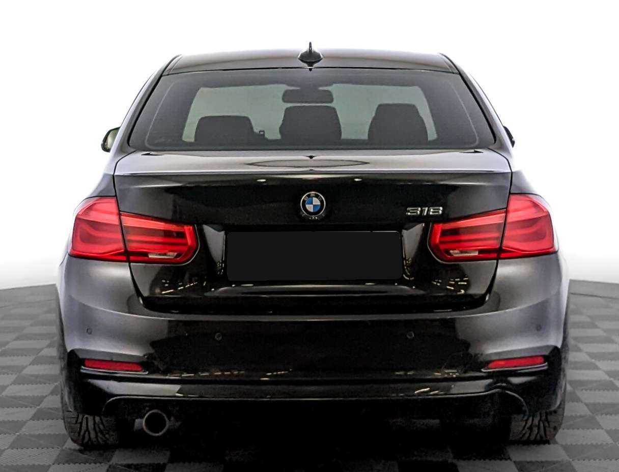 BMW 3 серии с пробегом — 2018 год. Фото: #5