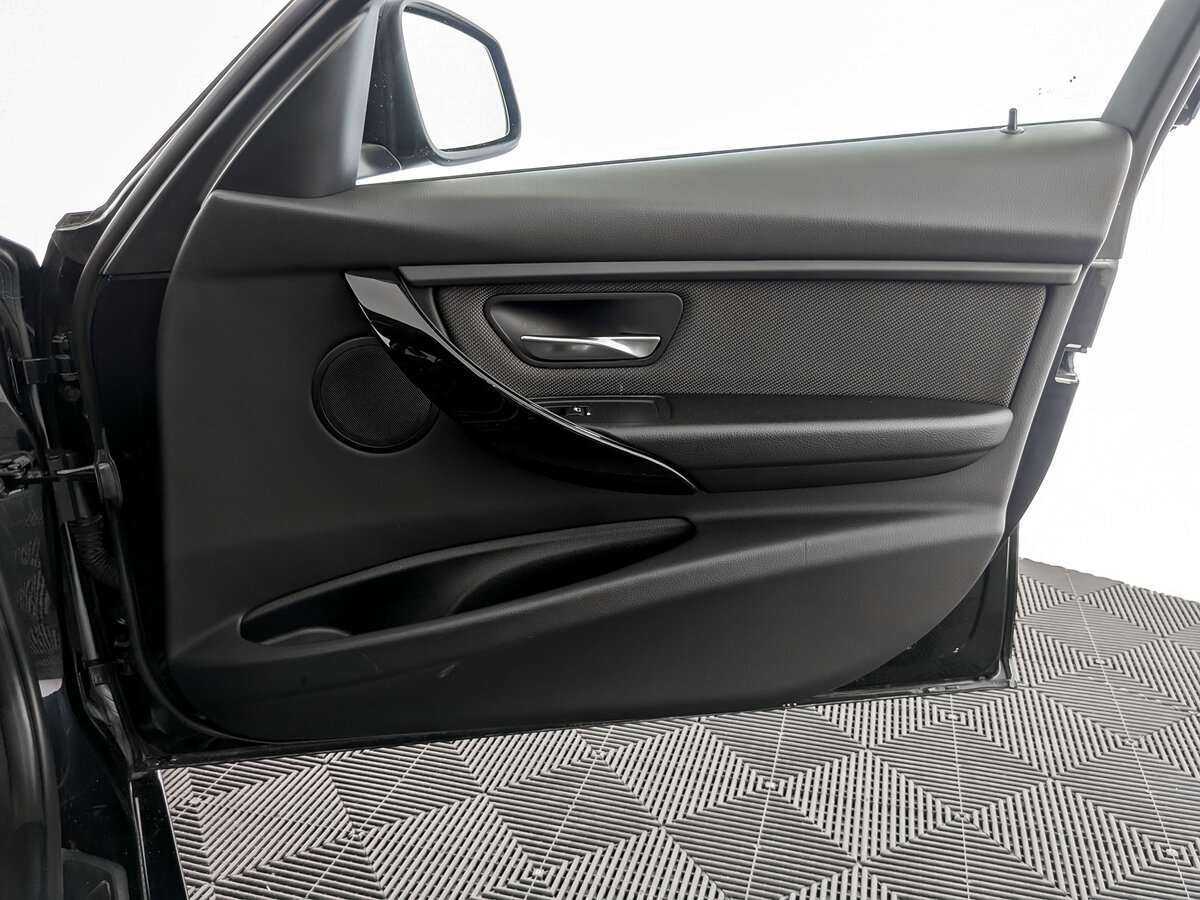 BMW 3 серии с пробегом — 2018 год. Фото: #19