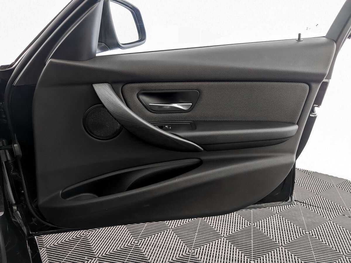 BMW 3 серии с пробегом — 2019 год. Фото: #17