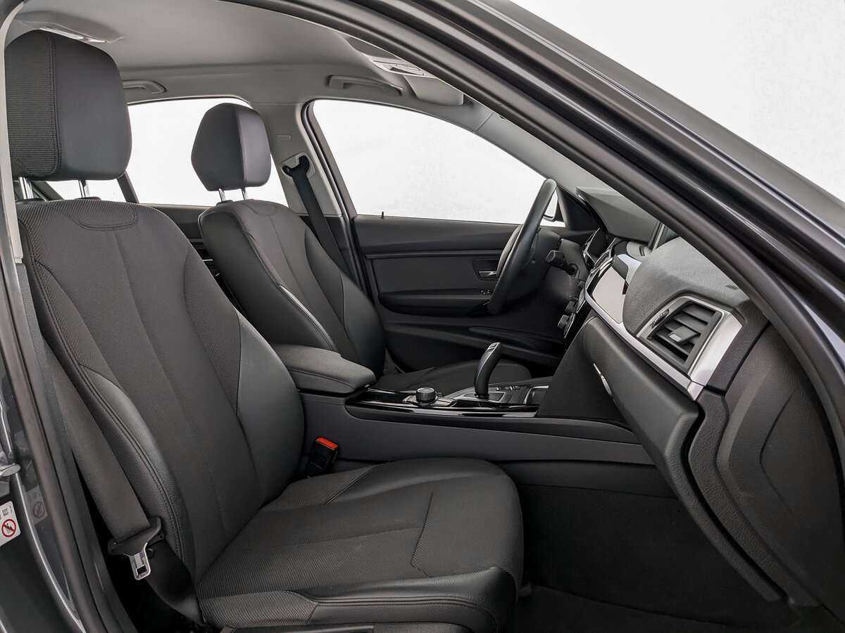 BMW 3 серии с пробегом — 2018 год. Фото: #22