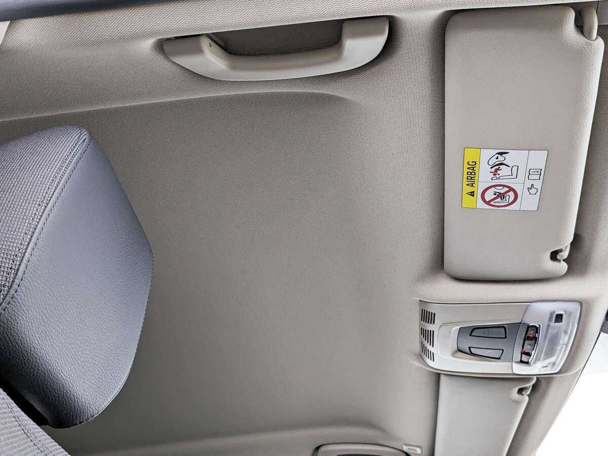 BMW 3 серии с пробегом — 2017 год. Фото: #16