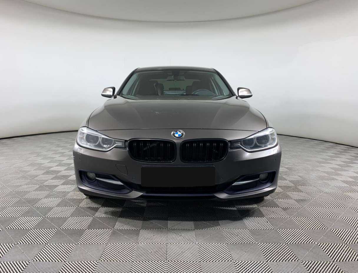 BMW 3 серии с пробегом — 2013 год. Фото: #1