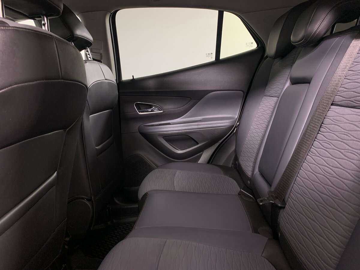 Opel Mokka с пробегом — 2015 год. Фото: #14