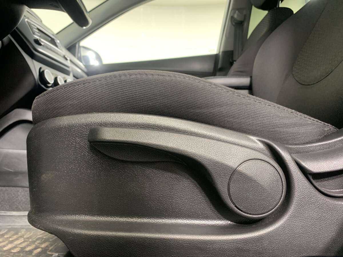 Kia Rio с пробегом — 2015 год. Фото: #13