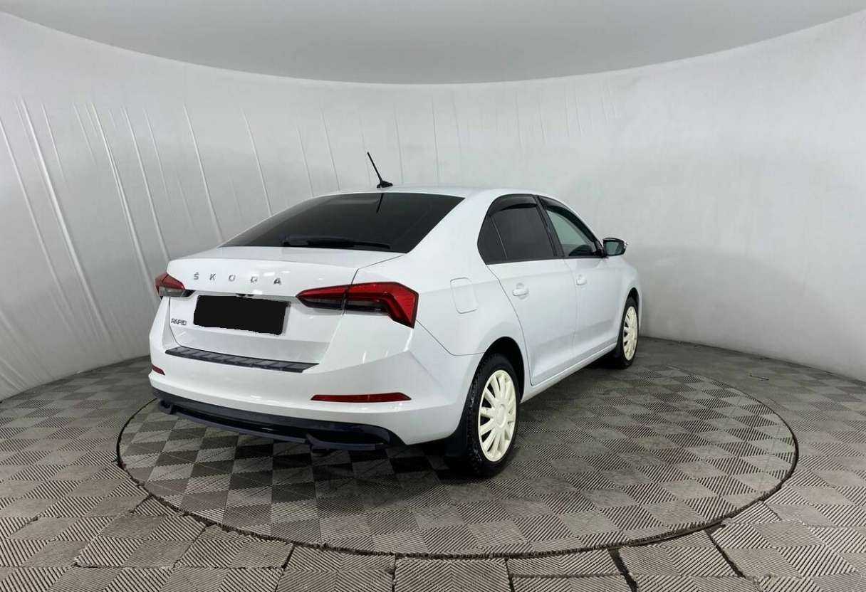 Skoda Rapid с пробегом — 2020 год. Фото: #4