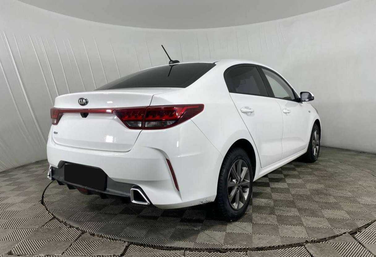 Kia Rio с пробегом — 2021 год. Фото: #4