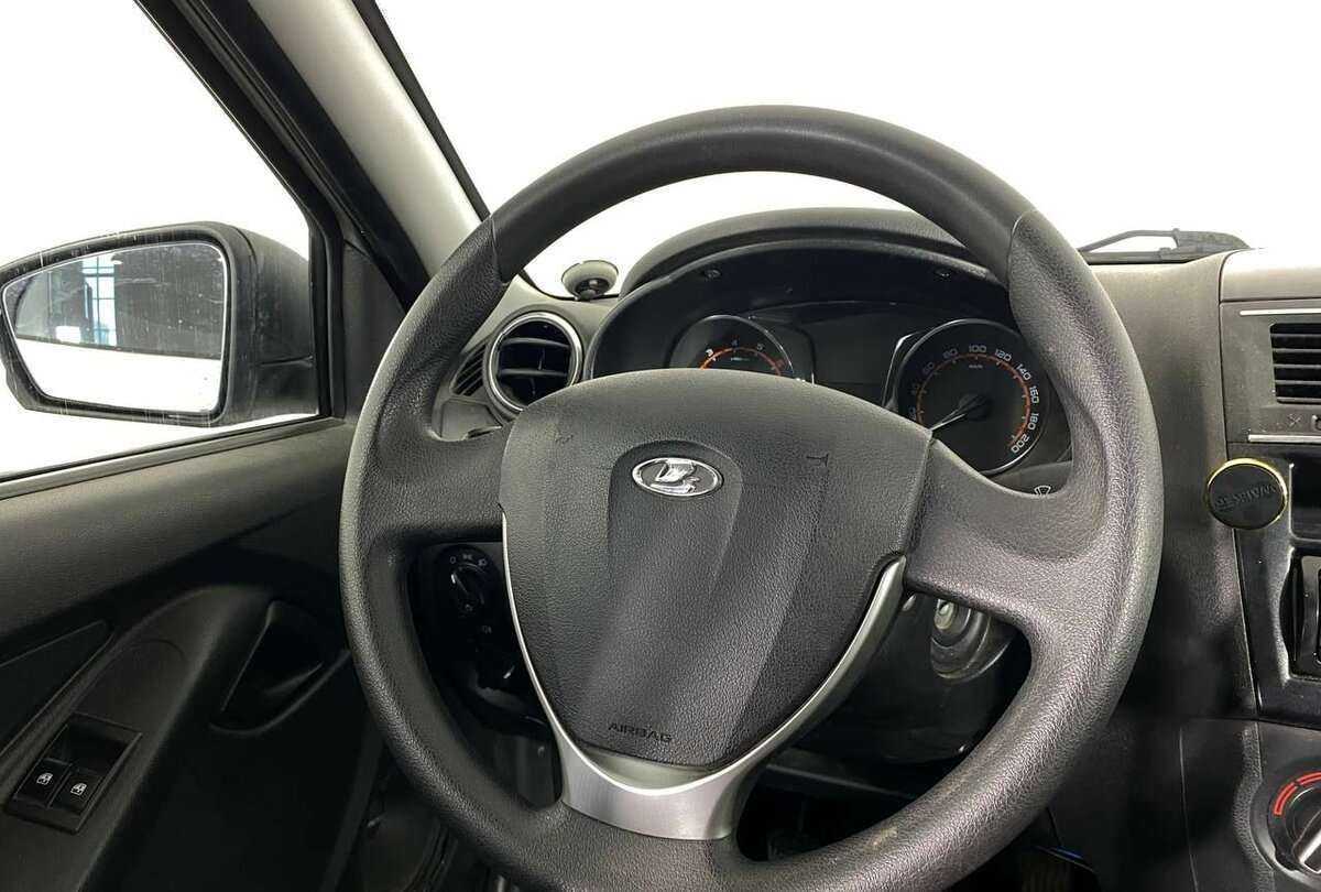 Lada (ВАЗ) Granta с пробегом — 2019 год. Фото: #8