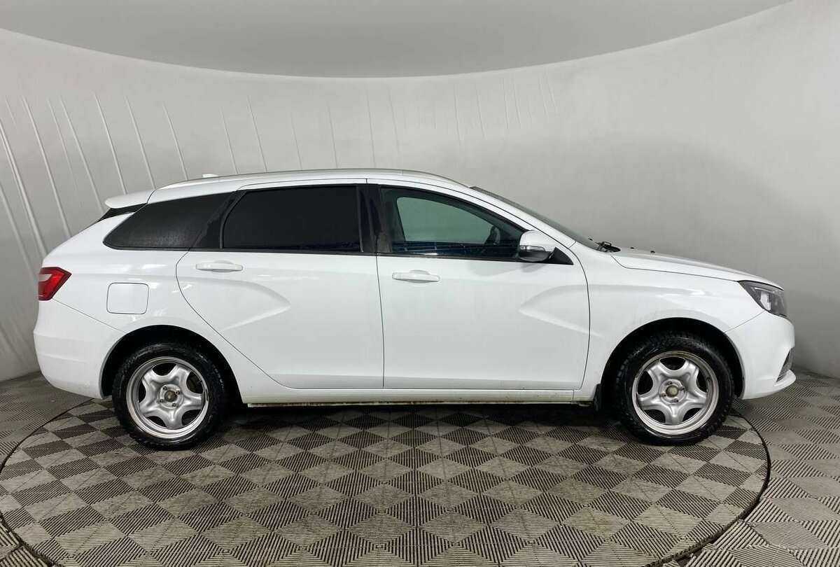 Lada (ВАЗ) Vesta с пробегом — 2019 год. Фото: #3