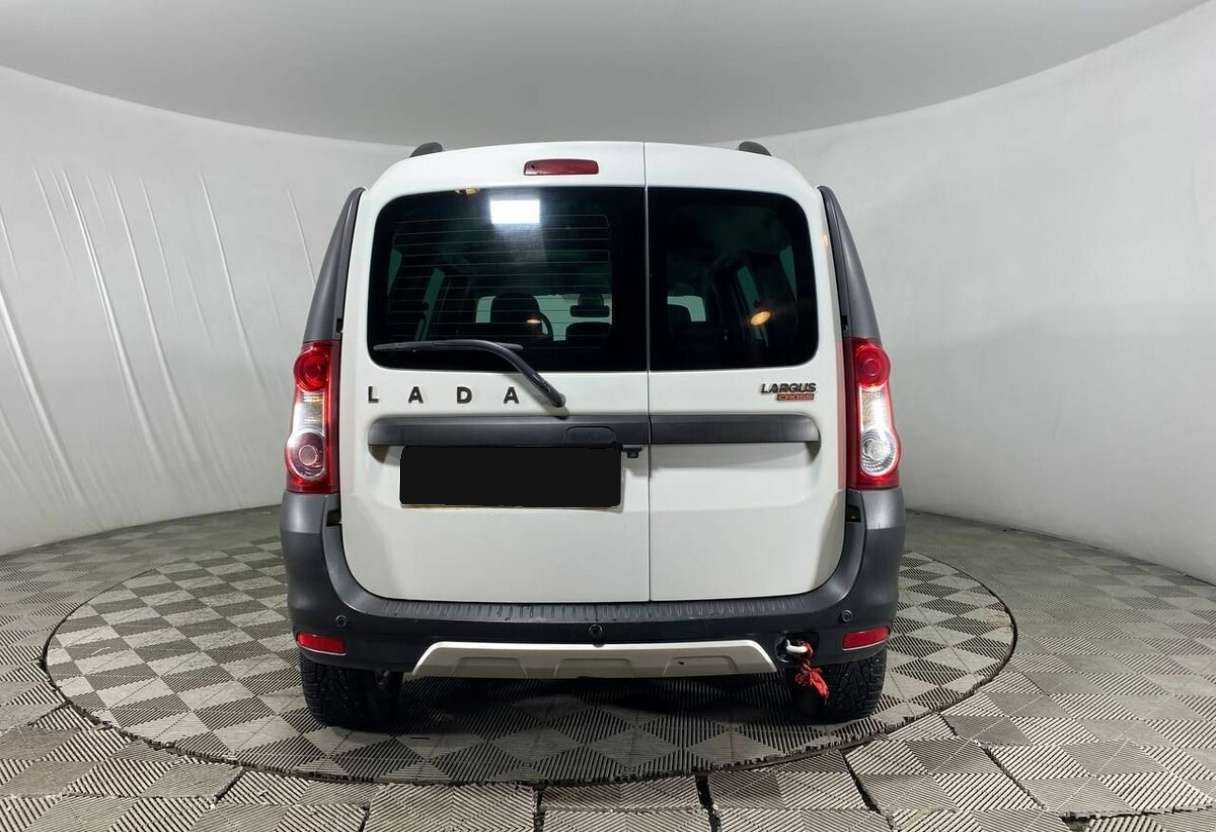 Lada (ВАЗ) Largus с пробегом — 2021 год. Фото: #5