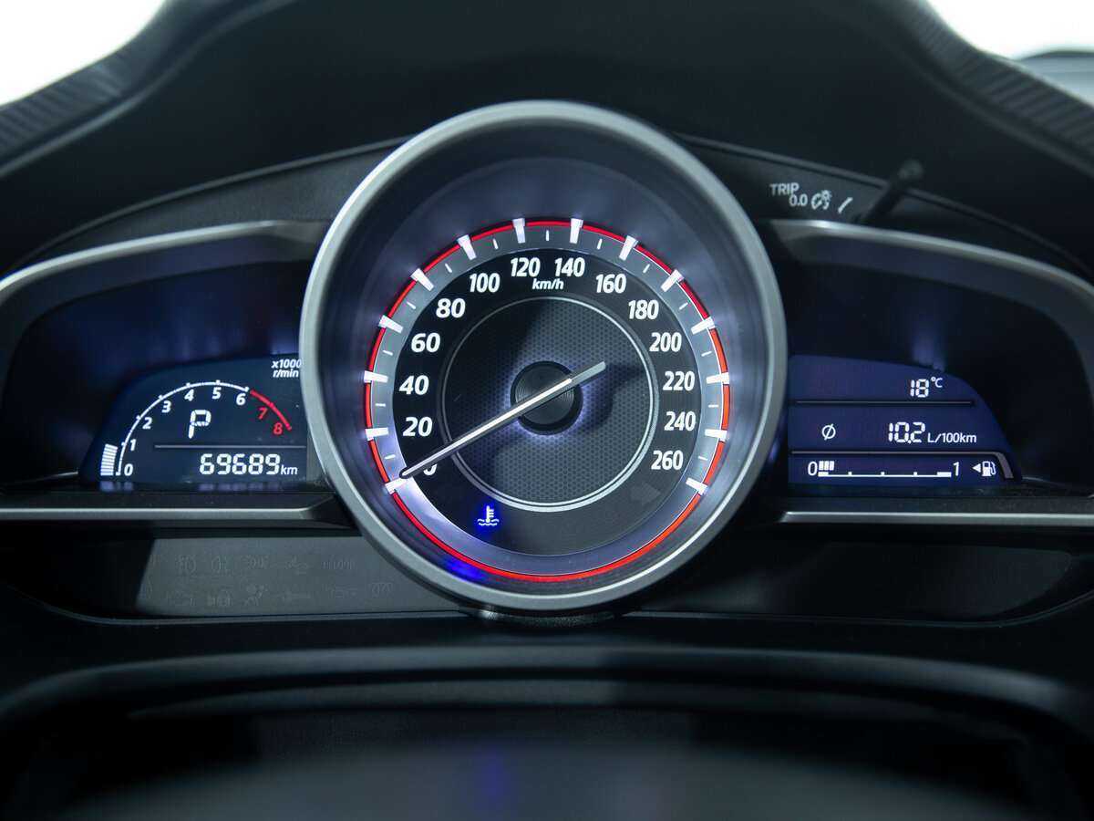 Mazda 3 с пробегом — 2014 год. Фото: #10