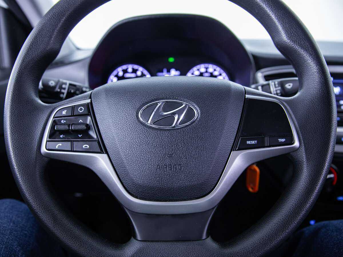 Hyundai Solaris с пробегом — 2021 год. Фото: #9