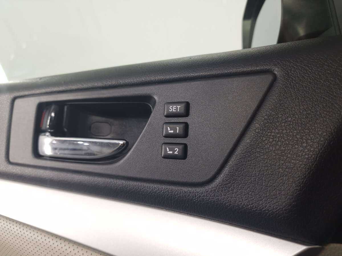 Subaru Outback с пробегом — 2014 год. Фото: #10