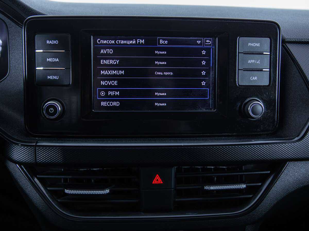 Volkswagen Polo с пробегом — 2020 год. Фото: #11