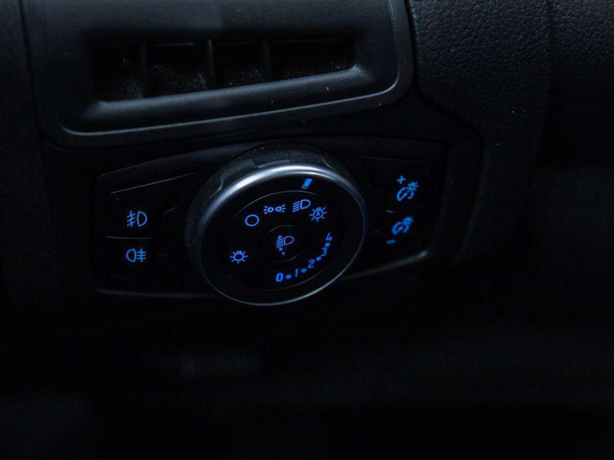Ford Focus с пробегом — 2015 год. Фото: #18