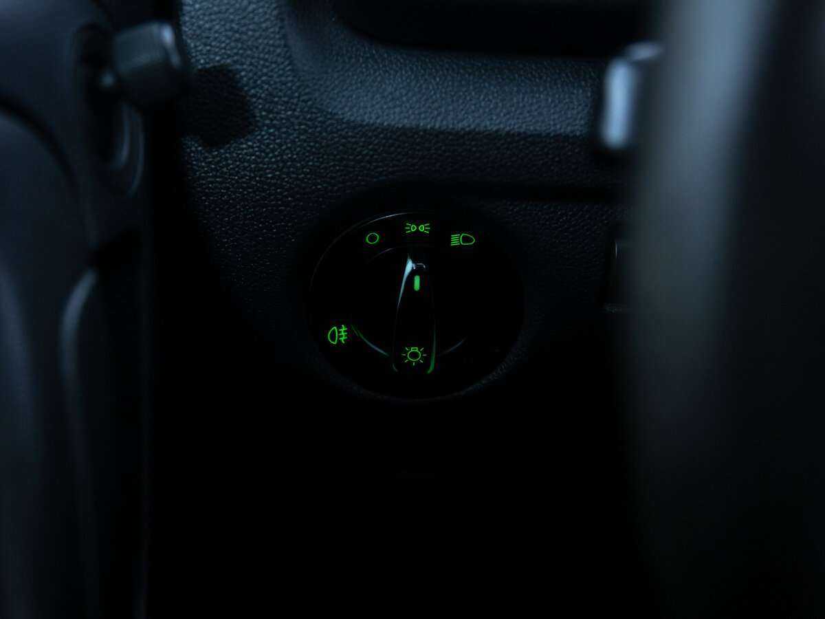 Skoda Fabia с пробегом — 2013 год. Фото: #12