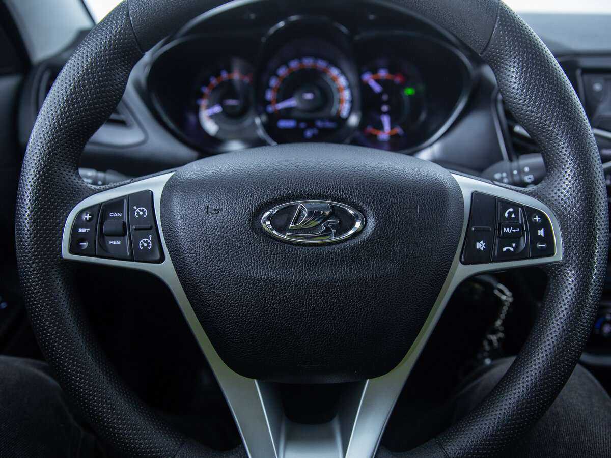 Lada (ВАЗ) Vesta с пробегом — 2018 год. Фото: #8