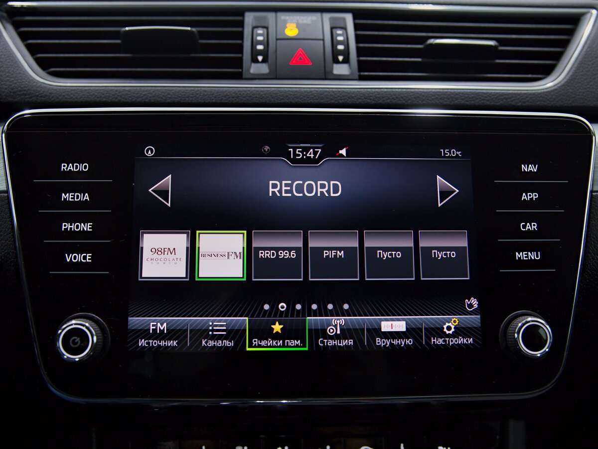 Skoda Superb с пробегом — 2021 год. Фото: #10