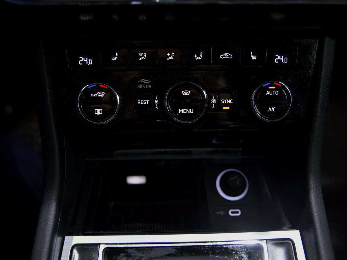 Skoda Superb с пробегом — 2021 год. Фото: #12