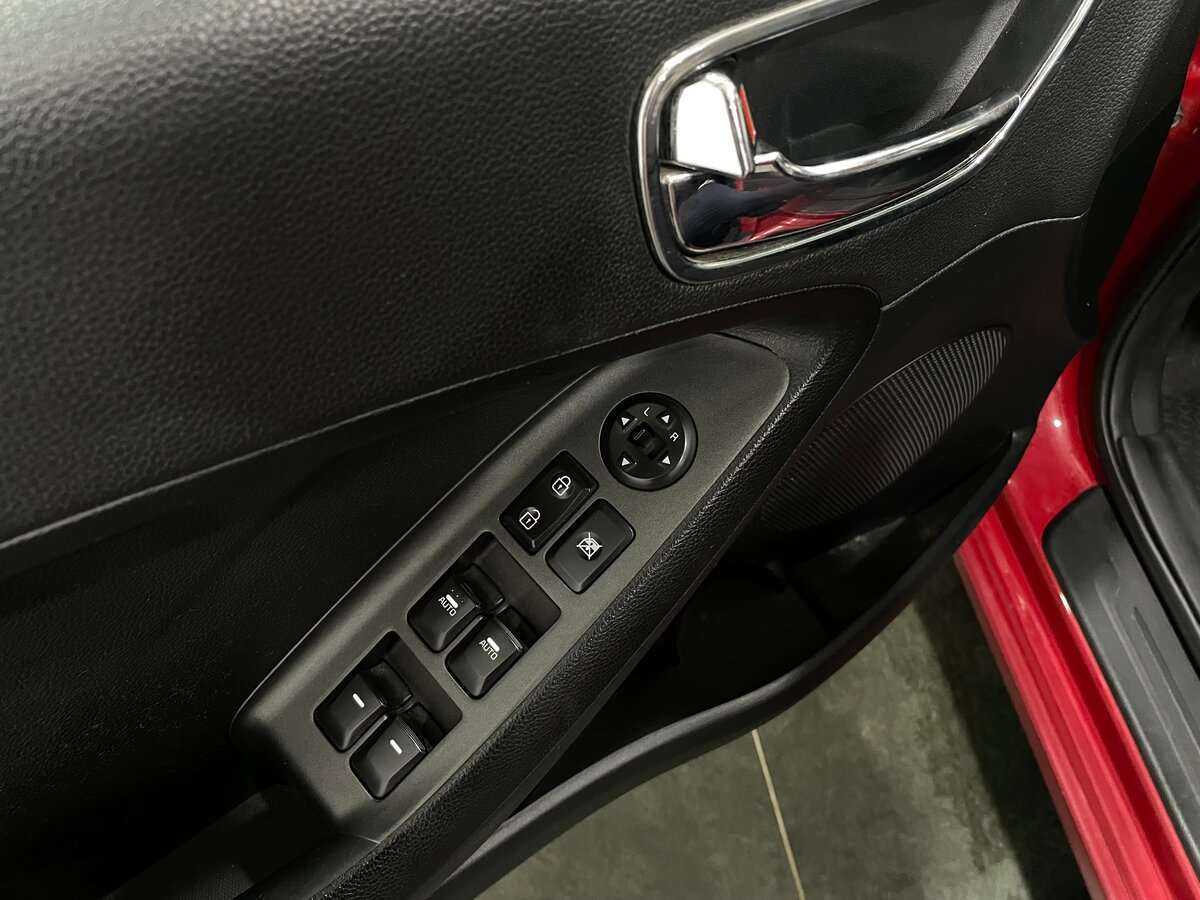 Kia Cerato с пробегом — 2013 год. Фото: #6