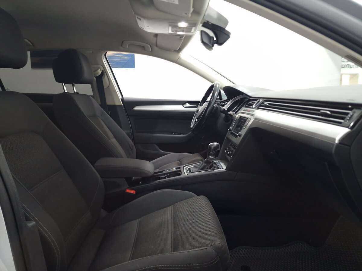 Volkswagen Passat с пробегом — 2015 год. Фото: #15