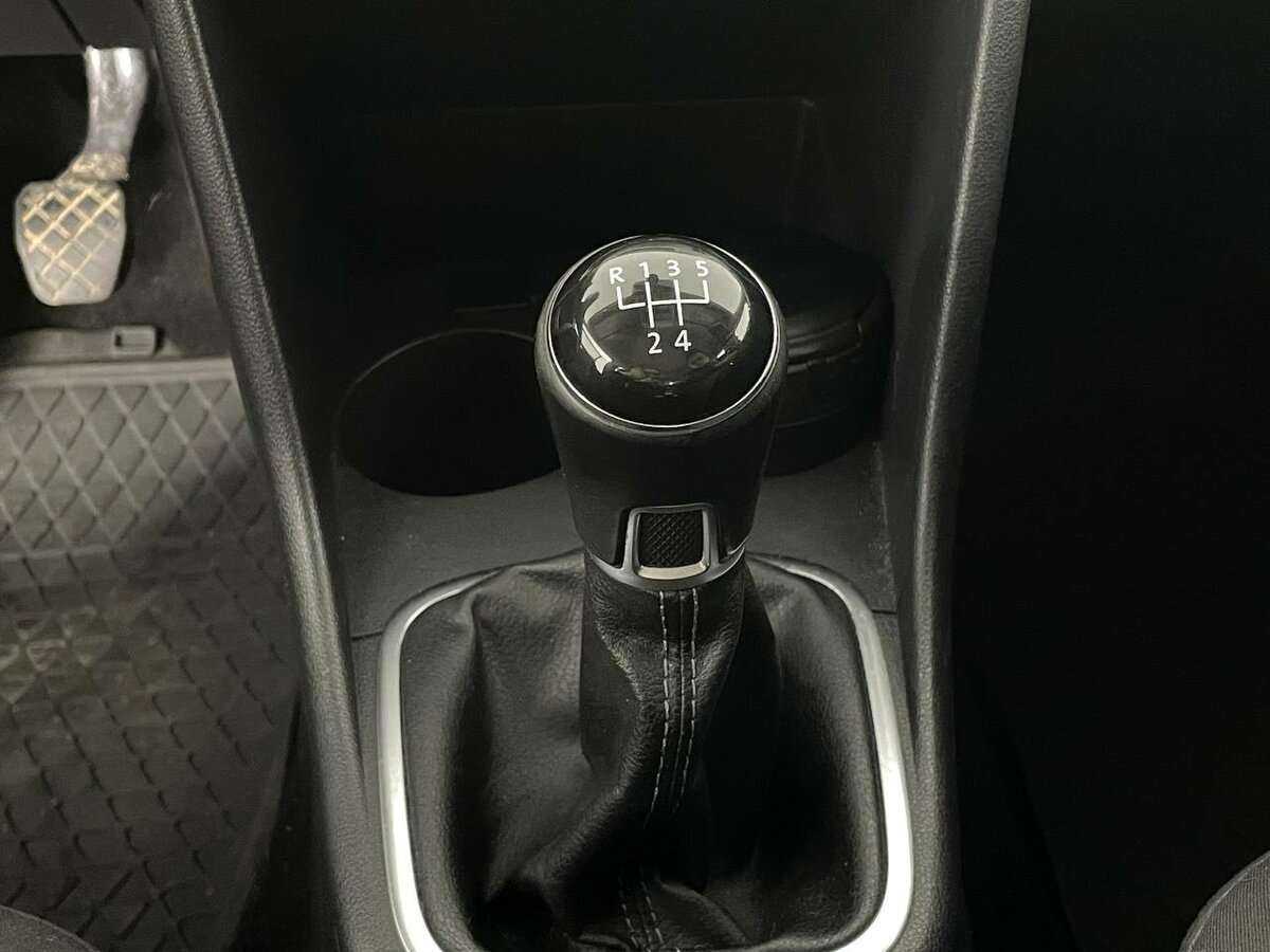 Volkswagen Polo с пробегом — 2013 год. Фото: #13