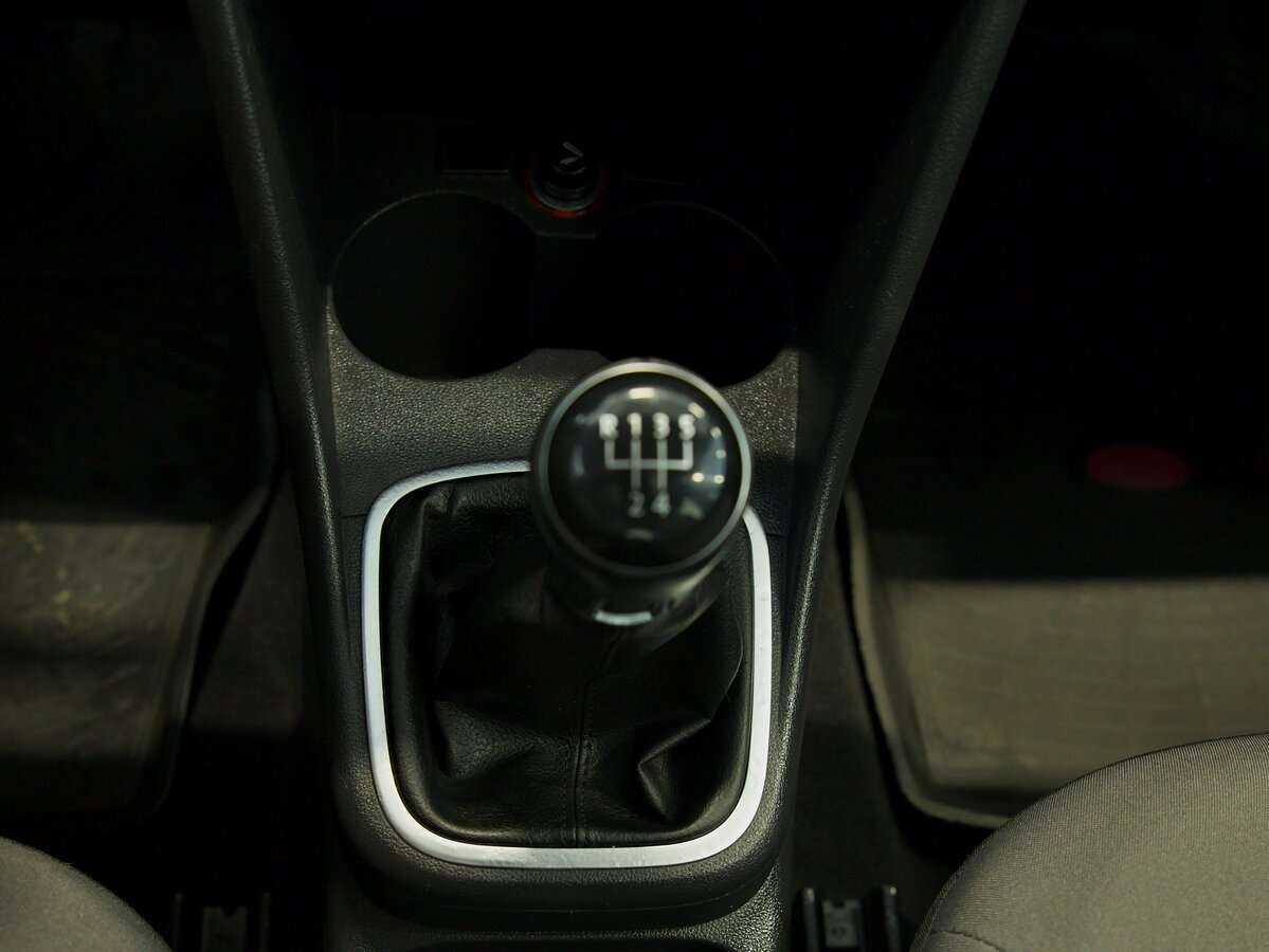 Volkswagen Polo с пробегом — 2016 год. Фото: #7