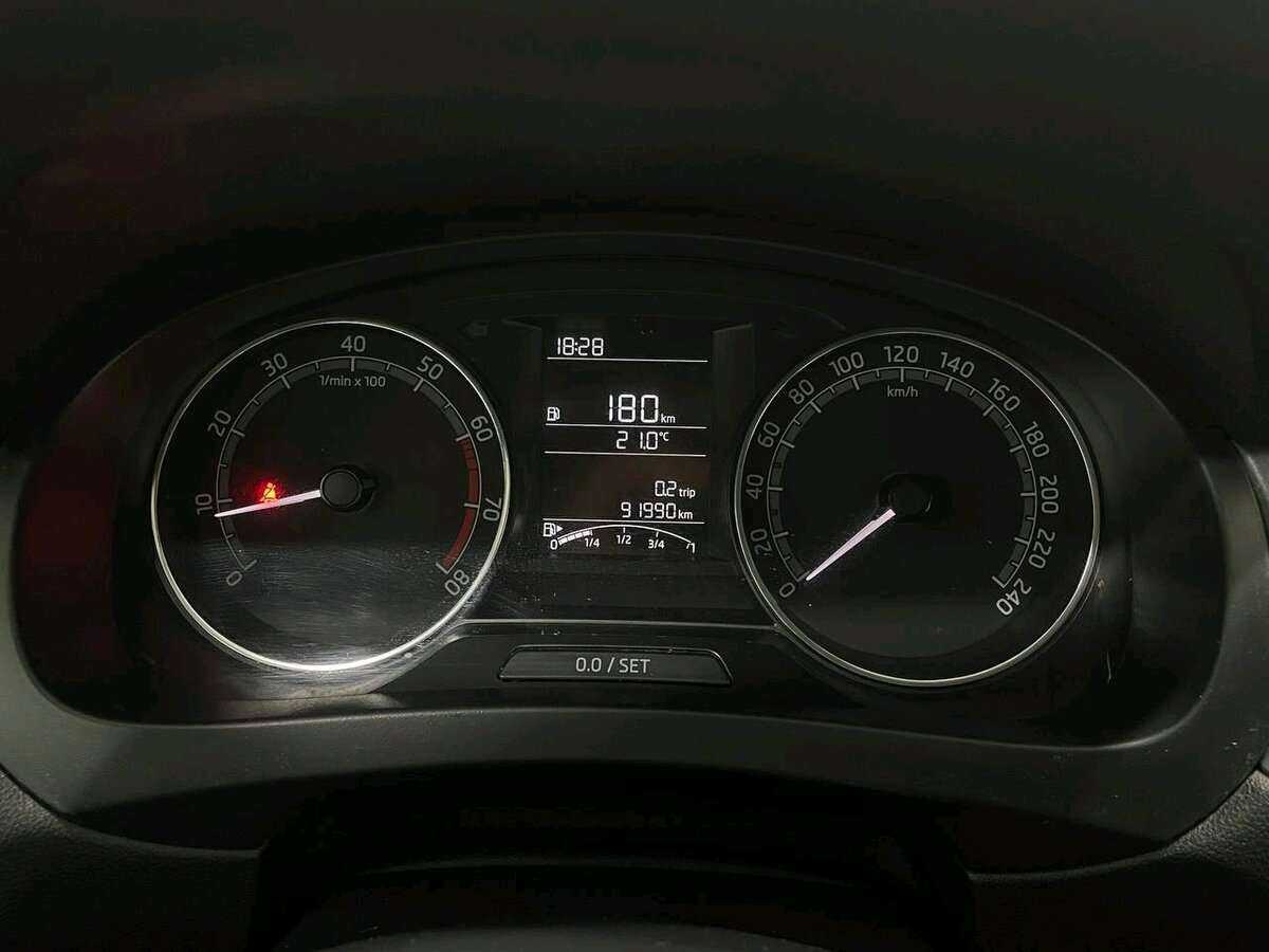 Skoda Rapid с пробегом — 2019 год. Фото: #8