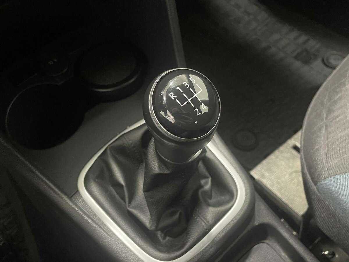 Volkswagen Polo с пробегом — 2020 год. Фото: #6