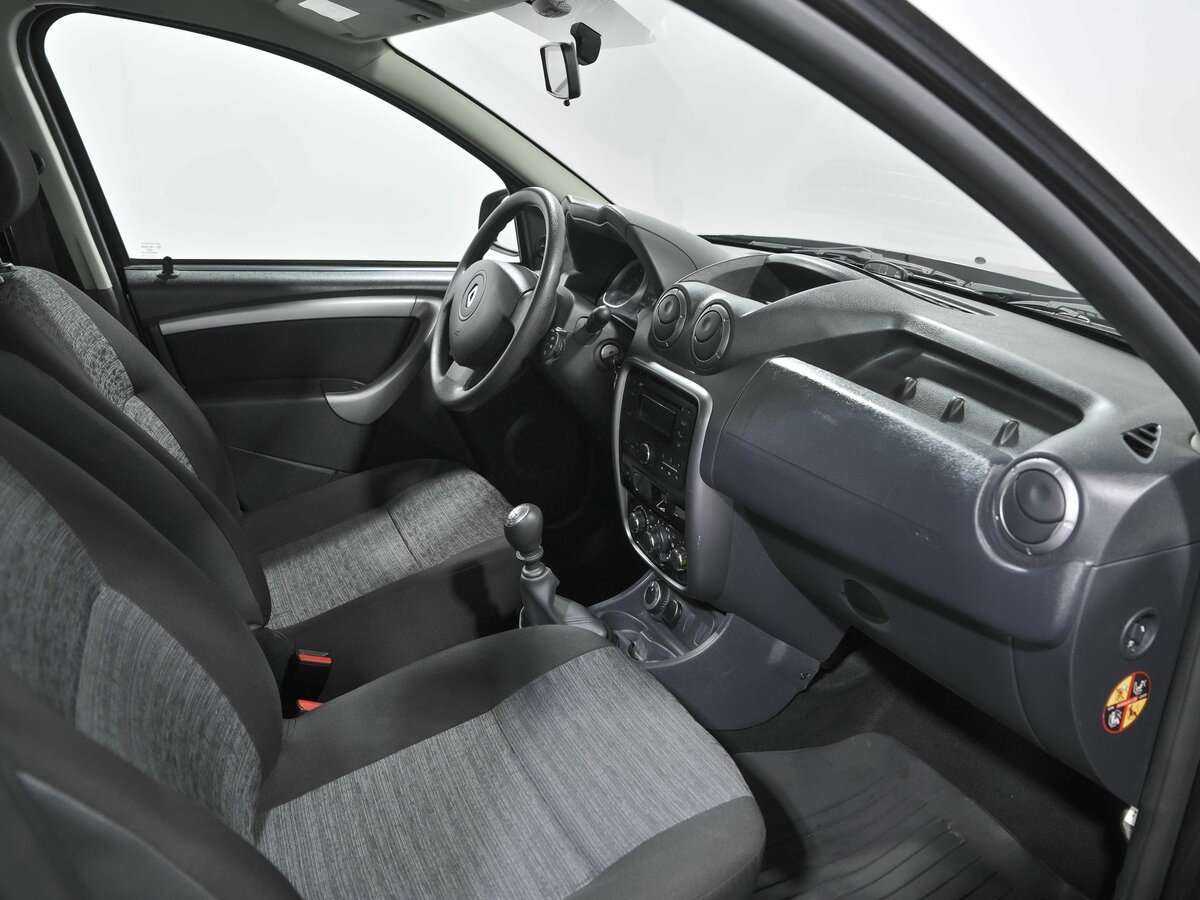 Renault Duster с пробегом — 2014 год. Фото: #13