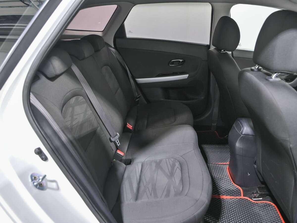 Kia Ceed с пробегом — 2018 год. Фото: #13