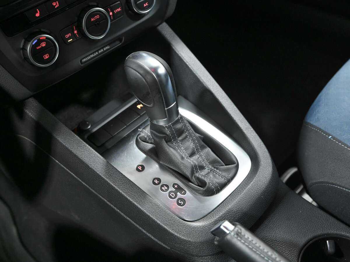 Volkswagen Jetta с пробегом — 2013 год. Фото: #11