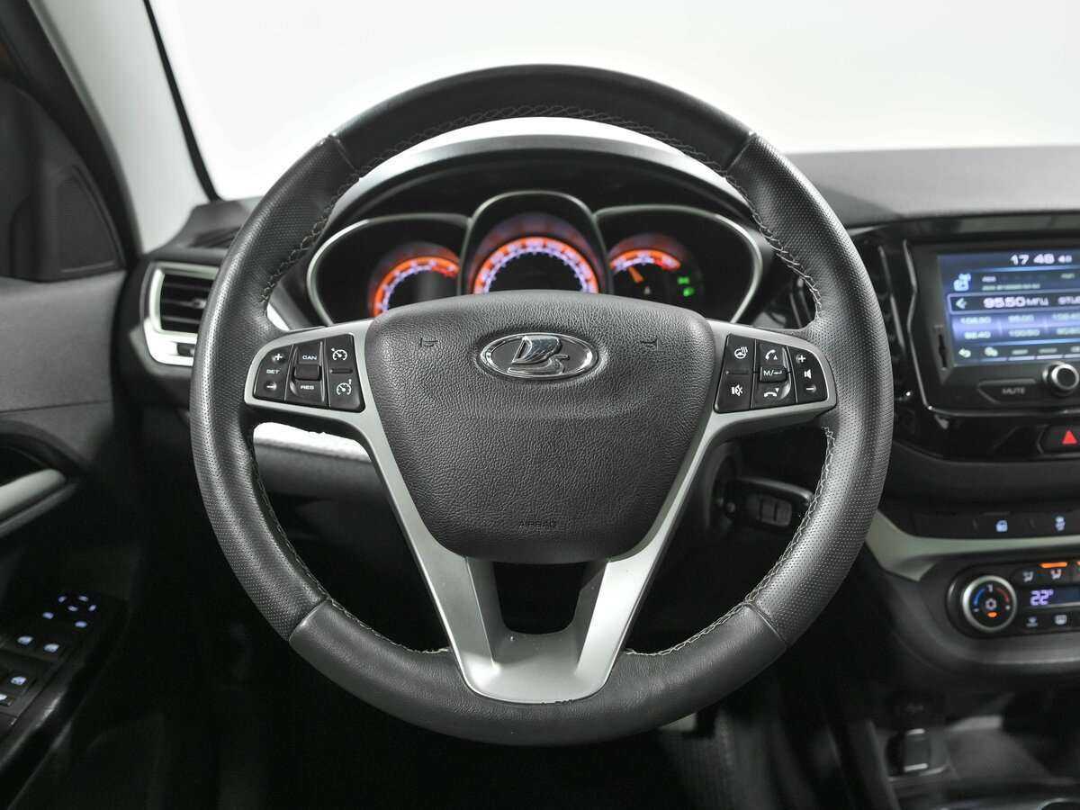 Lada (ВАЗ) Vesta с пробегом — 2019 год. Фото: #2